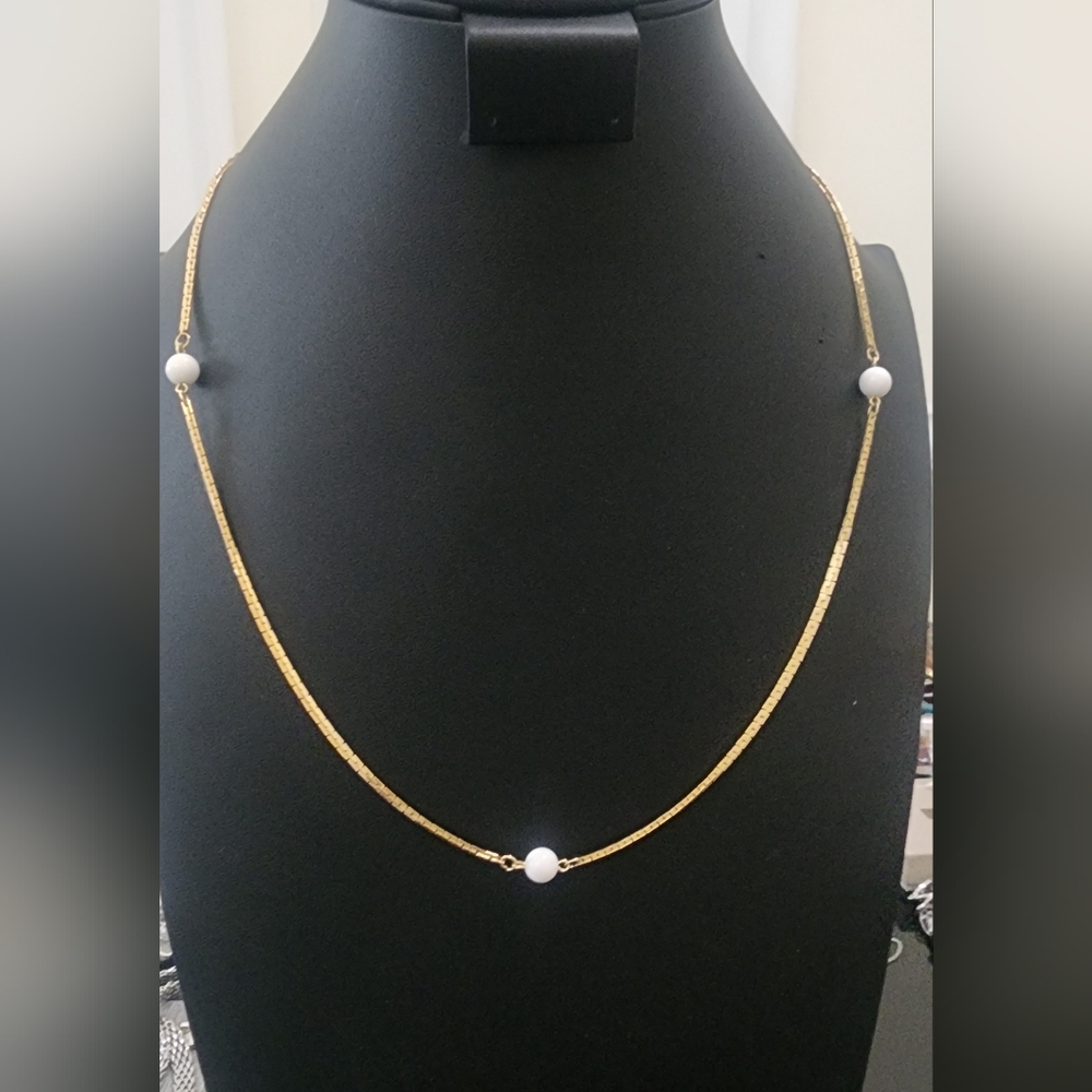Elegant Gold Tone and White Necklace
